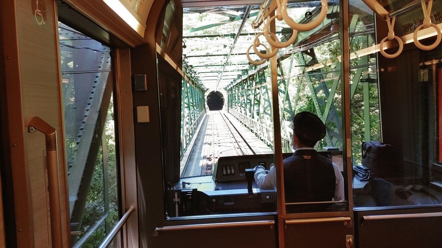 Looking from inside Hakone Tozan Train